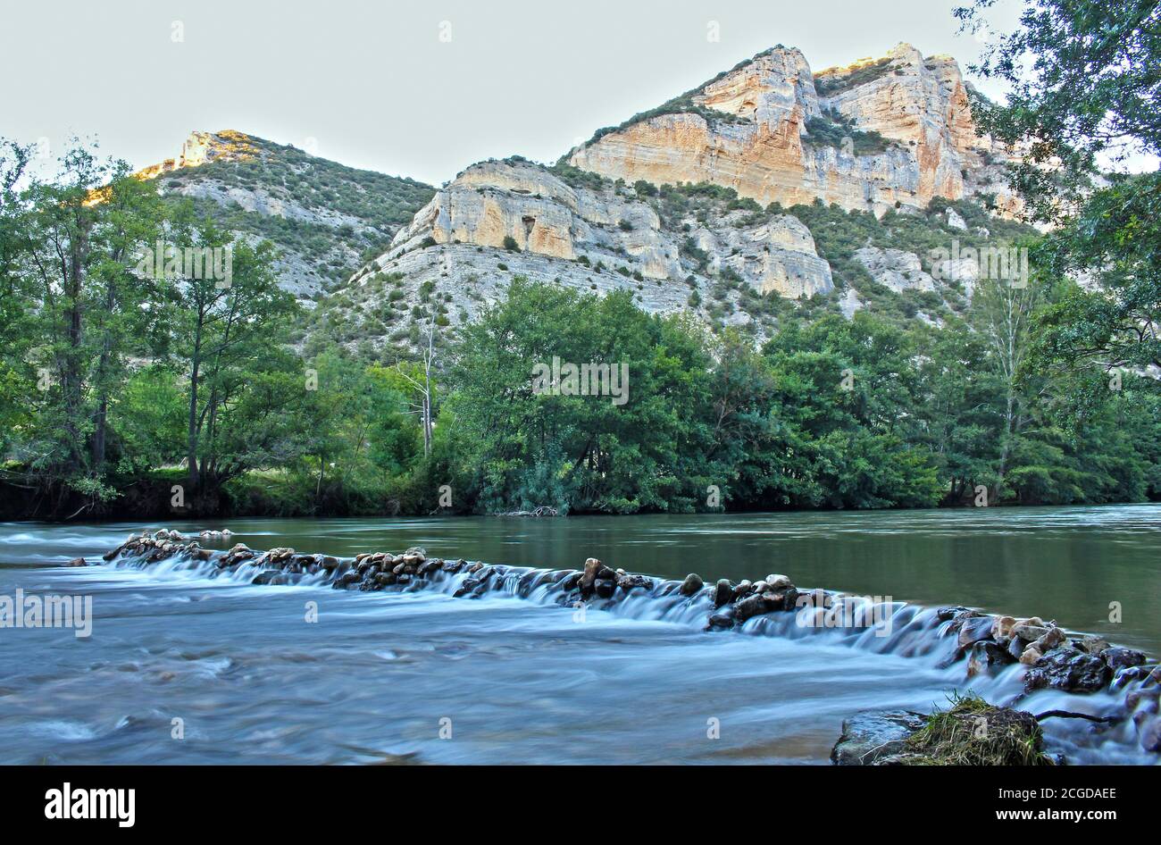 Río Ebro - Pesquera de Ebro Stock Photo