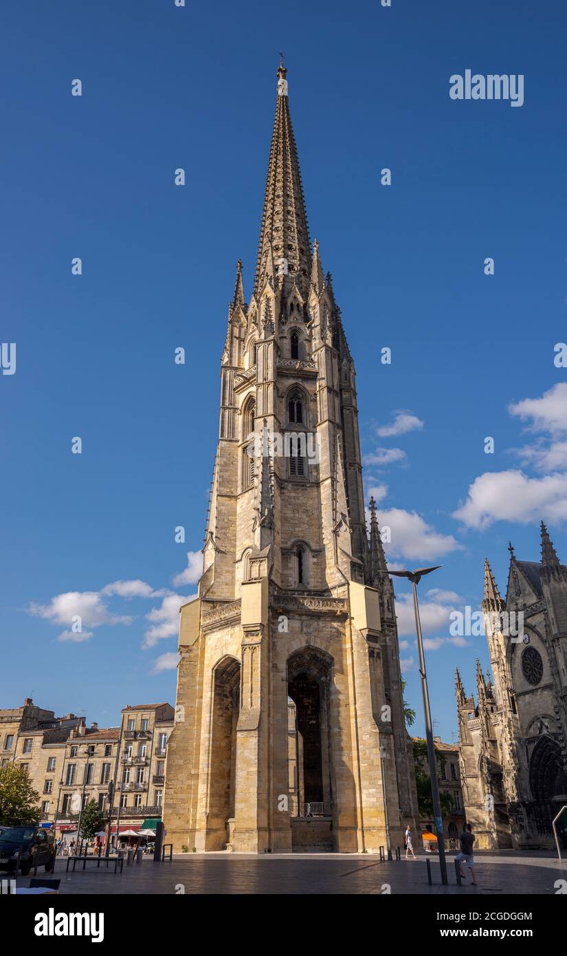 13 meters tall hi-res stock photography and images - Alamy