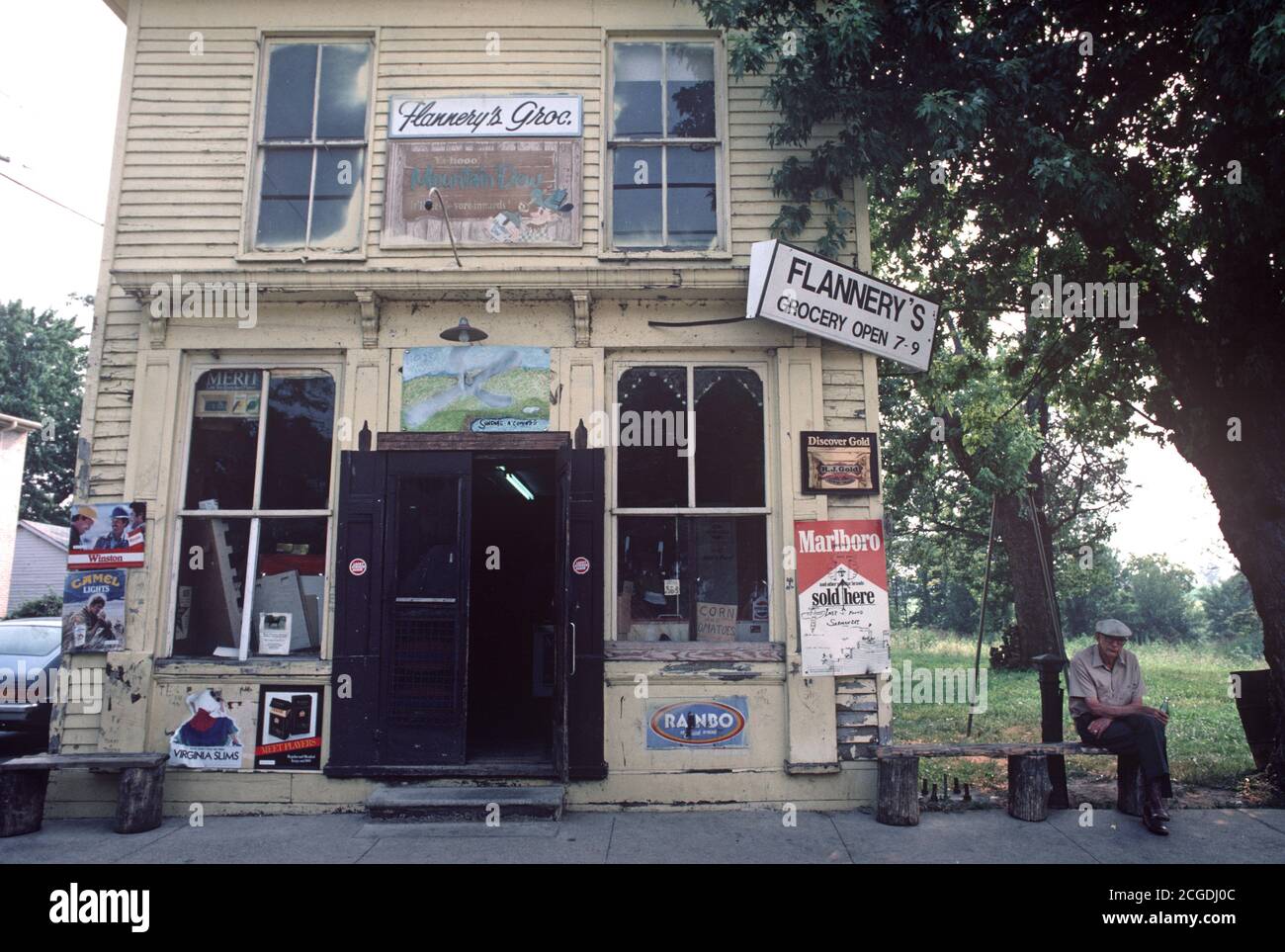 CORNER STORE IN DOWNTOWN LEXINGTON, KENTUCKY, USA, 1980s Stock Photo