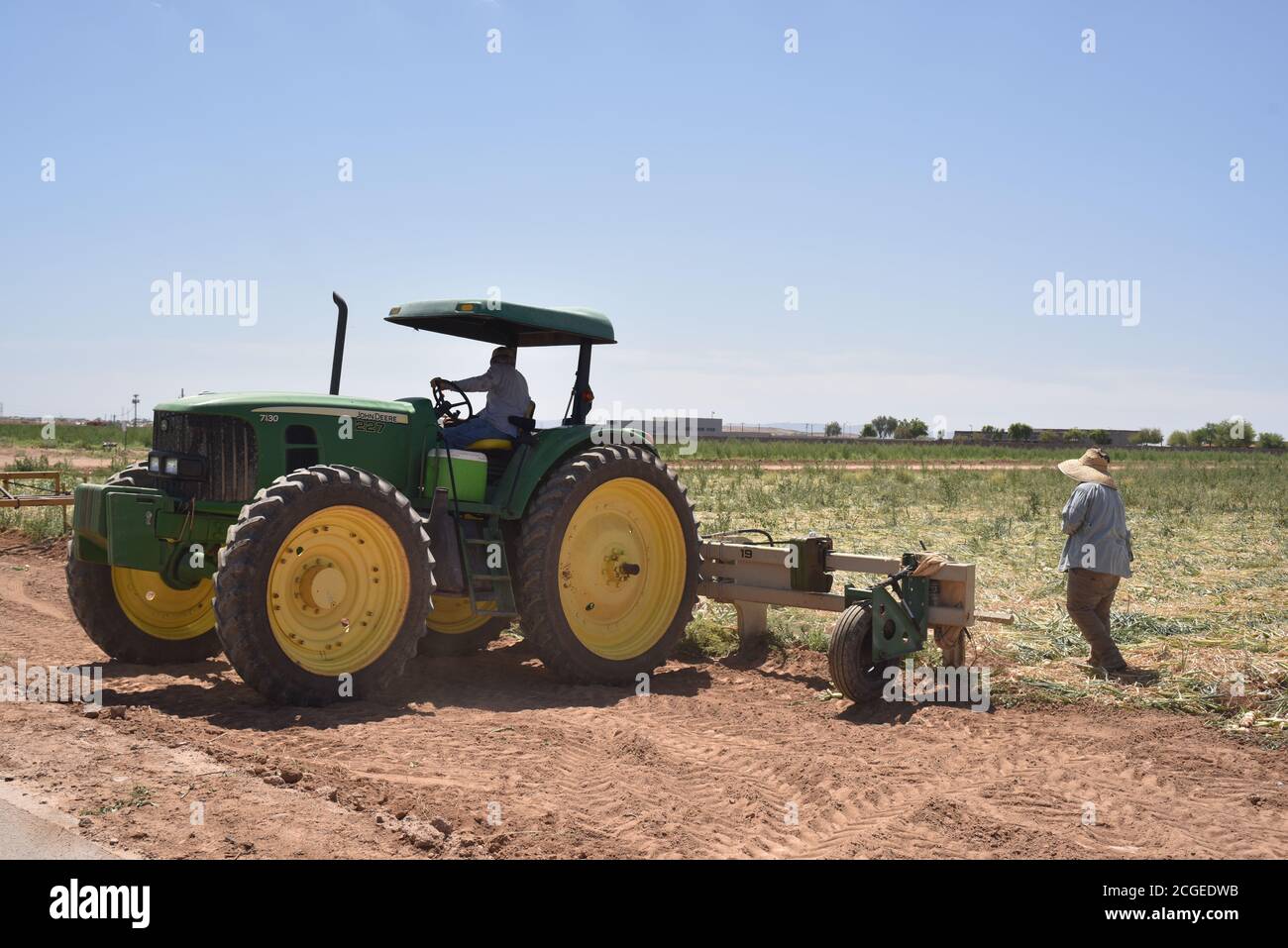 Tolleson, AZ. U.S.A. 4/10/2020. Rousseau Farming. John Deere 2277130 w