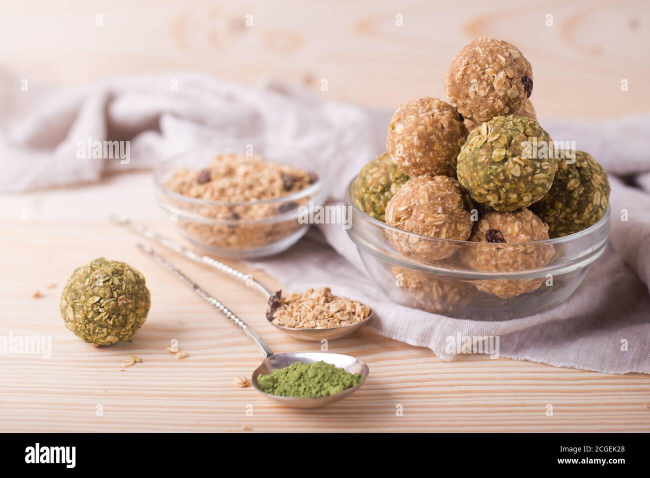 Healthy Oatmeal Snacks Energy Balls with Oats Almond Butter and Honey
