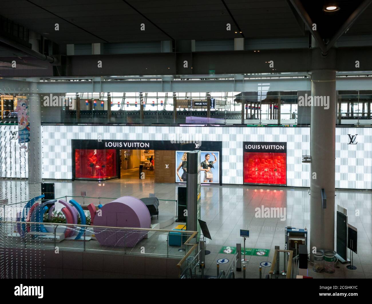 South Korea: Louis Vuitton shop in Seoul Stock Photo - Alamy