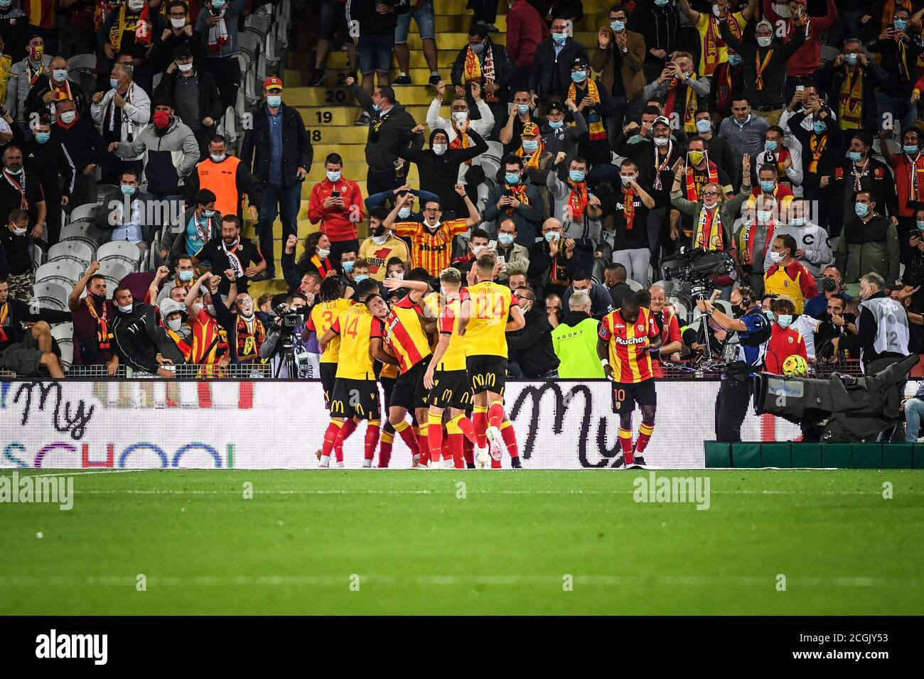 🟠 RC LENS Fans Atmosphere Celebrate Win Against PSG