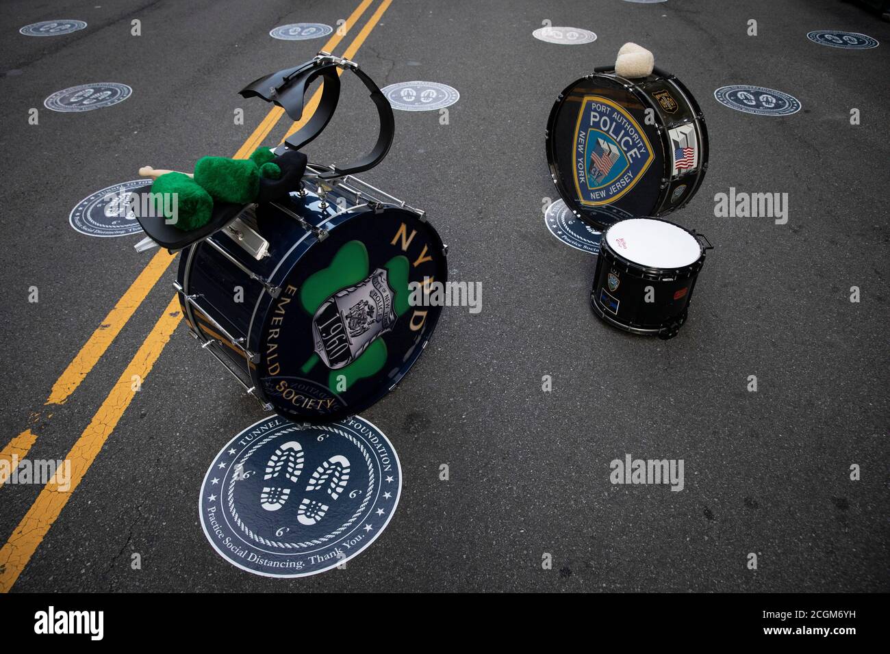 Port authority police emerald society hires stock photography and