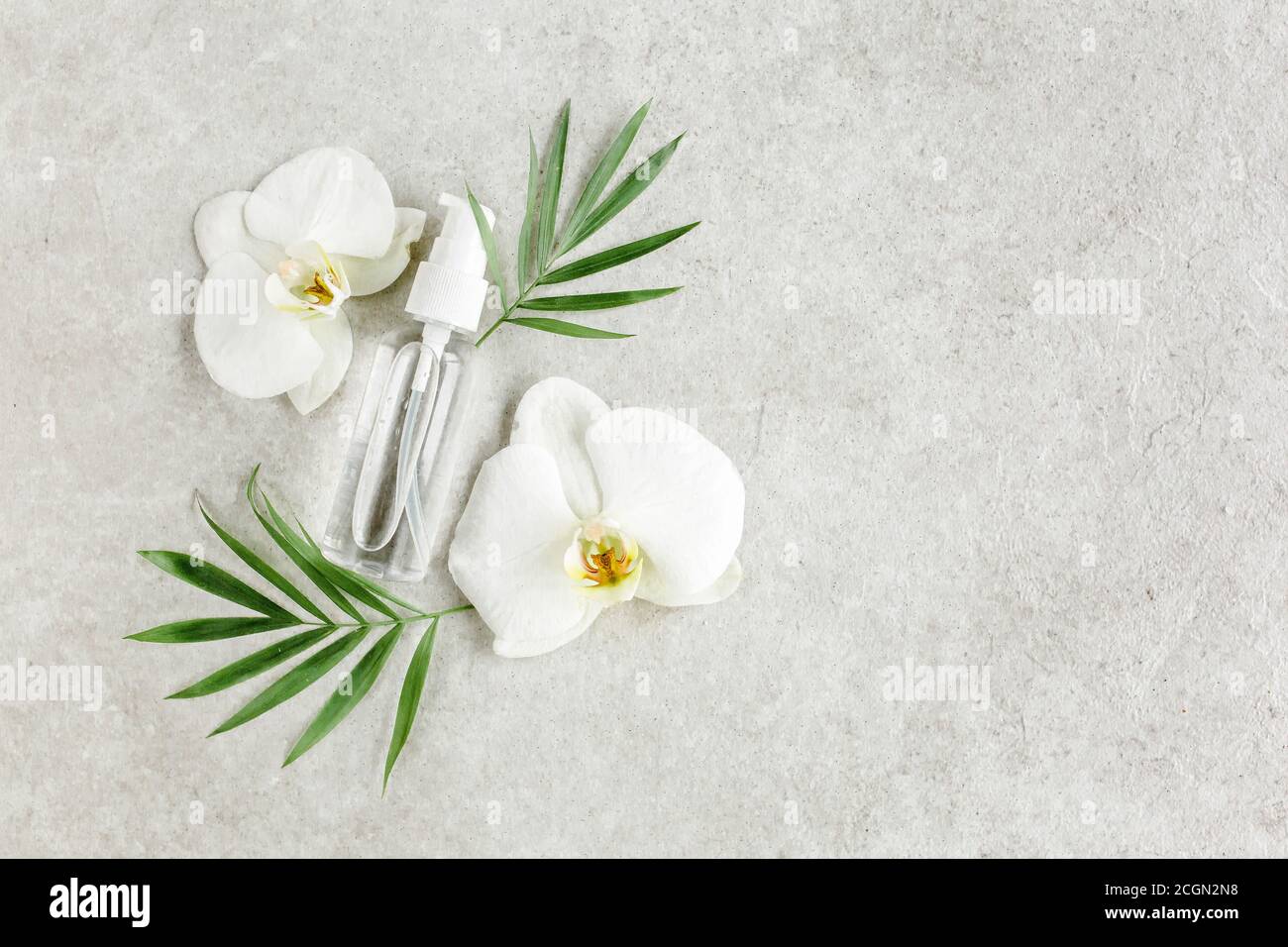 Essential oil, vegetable extract, serum, hyaluronic acid, facial cream
