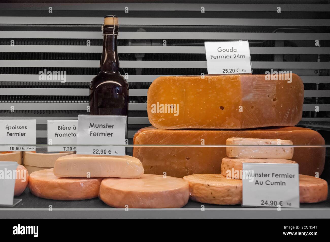 Cheese gouda, munster, biere, epoisses in a temperature controlled