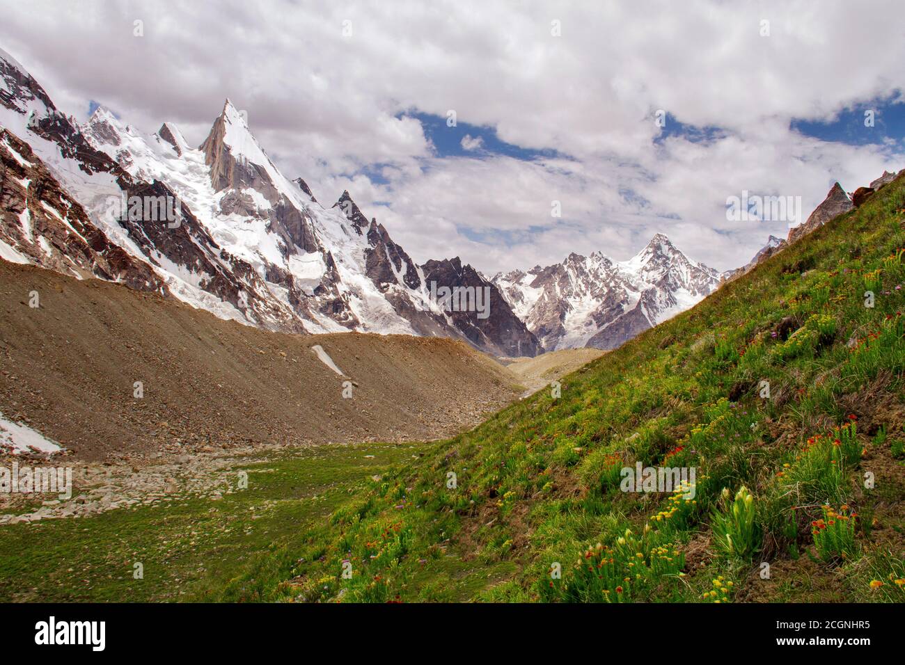 Autumn at hunza , gilgit baltistan ,pakistan Stock Photo - Alamy