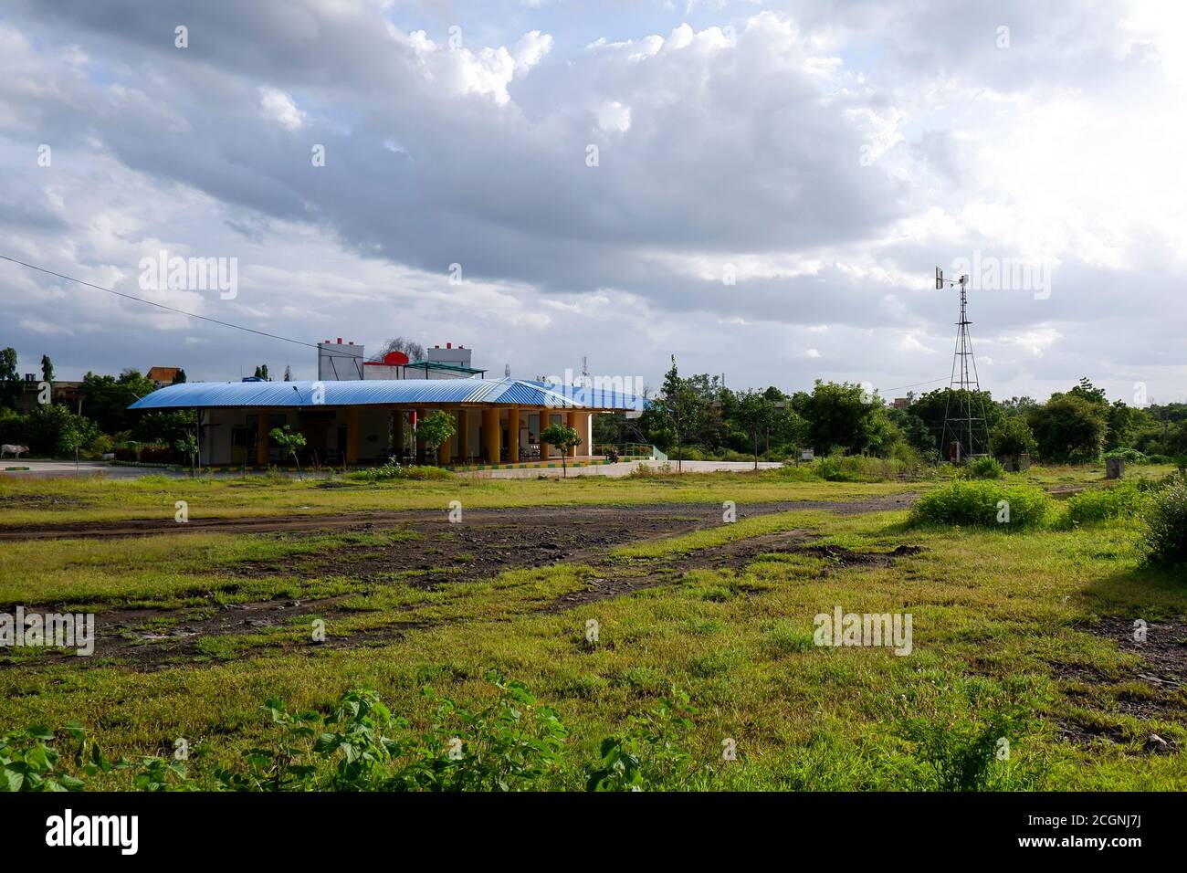 Kalaburagi, Karnataka/India-August 11.2020: long view of city bus stand building isolated in nature Stock Photo