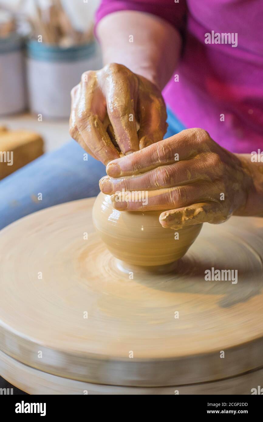 Potters wheel hi-res stock photography and images - Alamy