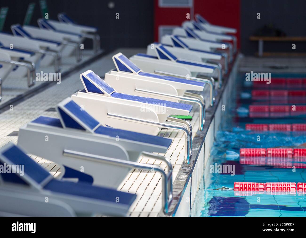 Pool Splits Open Swimming pool and splitting paths Stock Photo - Alamy