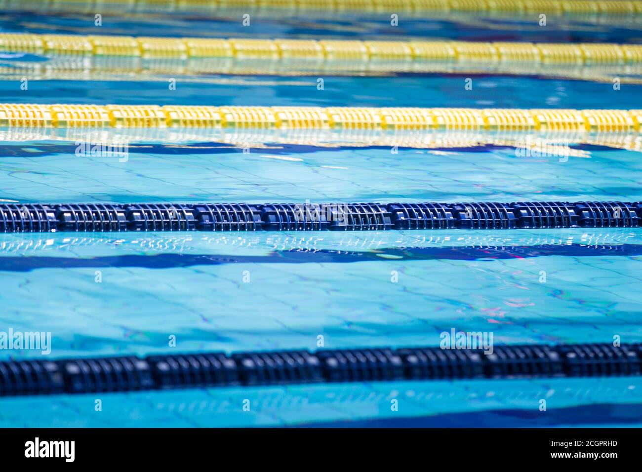 Pool Splits Open Swimming pool and splitting paths Stock Photo - Alamy
