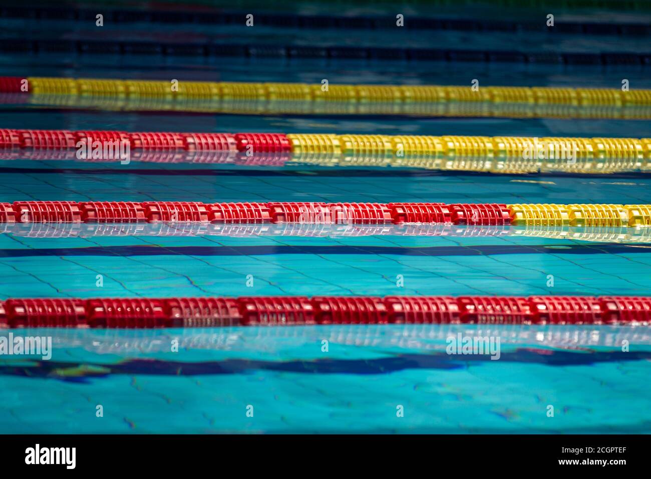 Pool Splits Open Swimming pool and splitting paths Stock Photo - Alamy