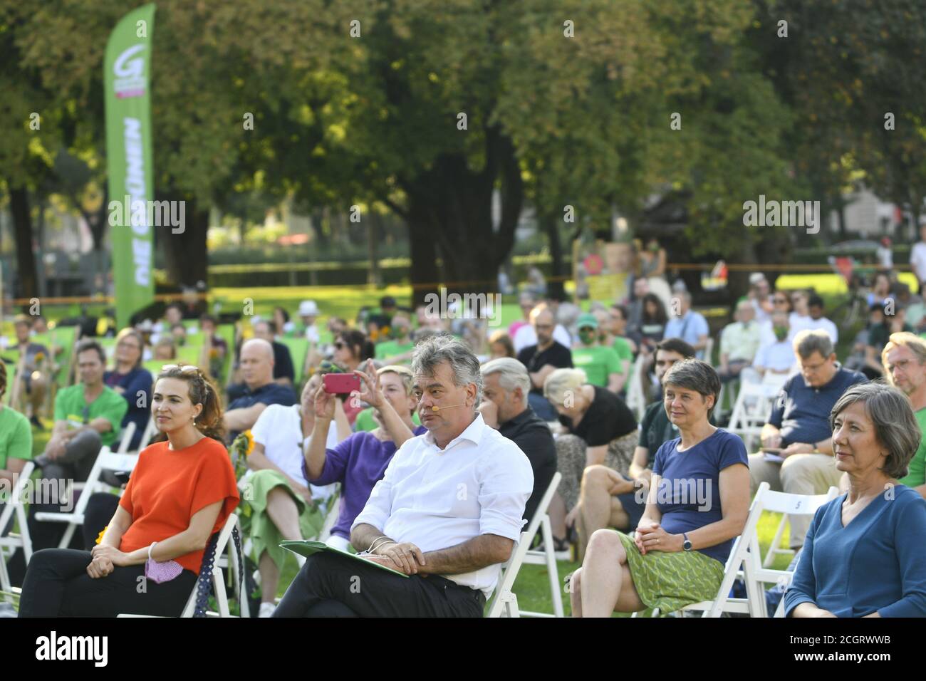 Vienna, Austria. 12th Sep, 2020. Green (Green Party Austria) Vienna's election campaign for mayoral elections on October 11, 2020 in Sigmund Freud Park. Picture shows in the first row from( L to R) Alma Zadic Minister of Justice, Werner Kogler Vice Chancellor and Birgit Hebein, Vice Mayor of Vienna. Credit: Franz Perc / Alamy Live News Stock Photo