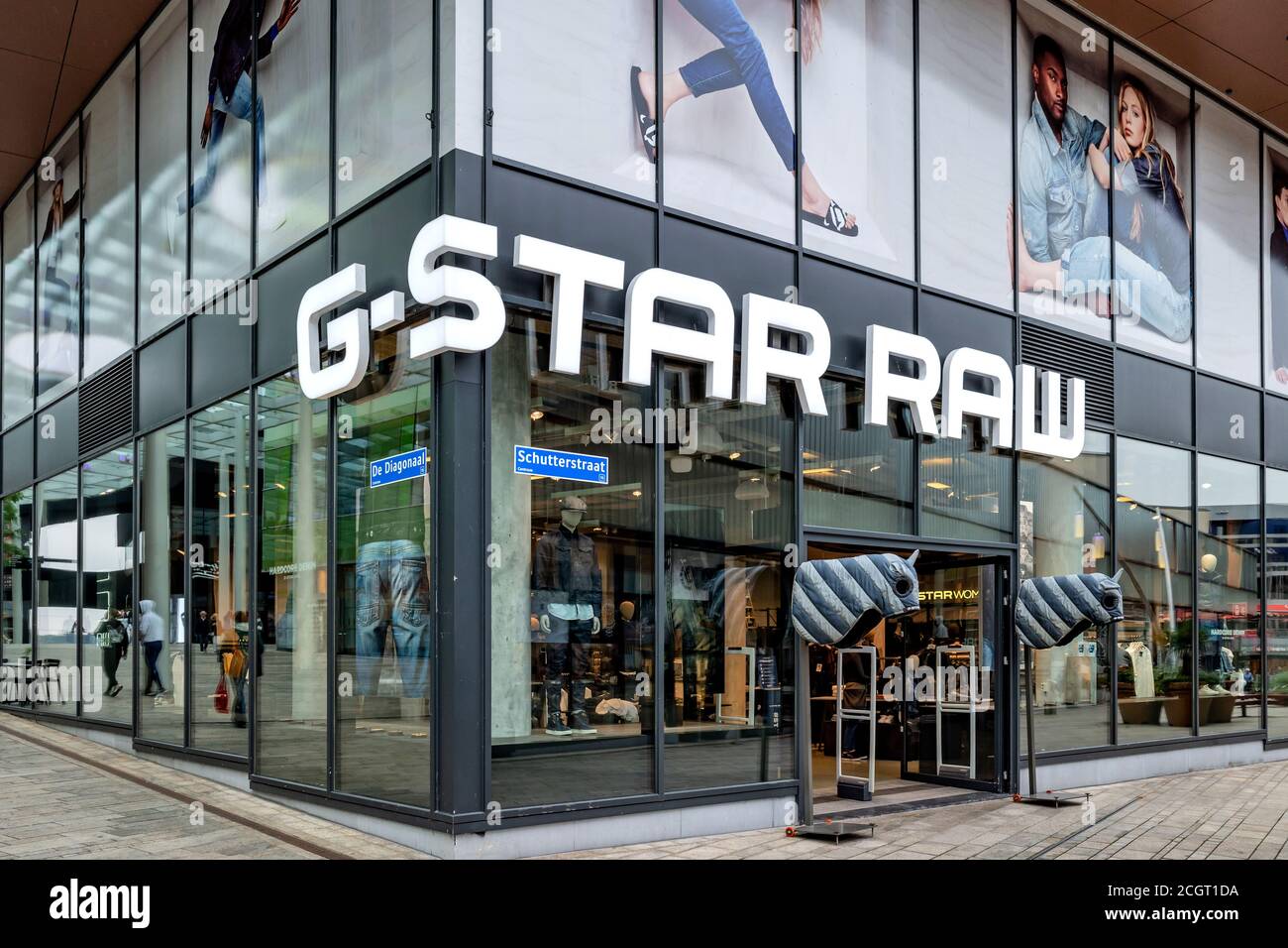 G-Star RAW store in Almere, The Netherlands. G-Star RAW is a Dutch designer  clothing company, founded in Amsterdam in 1989 Stock Photo - Alamy