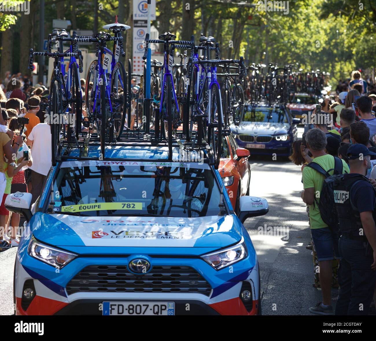Tour de france team cars hires stock photography and images Alamy