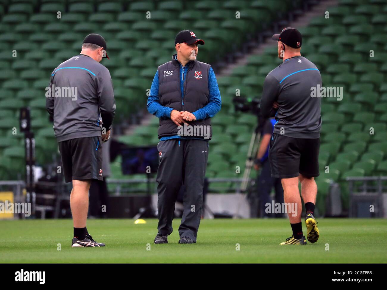 Ulster head coach Dan McFarland (centre) on the pitch before the Guinness  Pro14 final at the Aviva Stadium, Dublin Stock Photo - Alamy