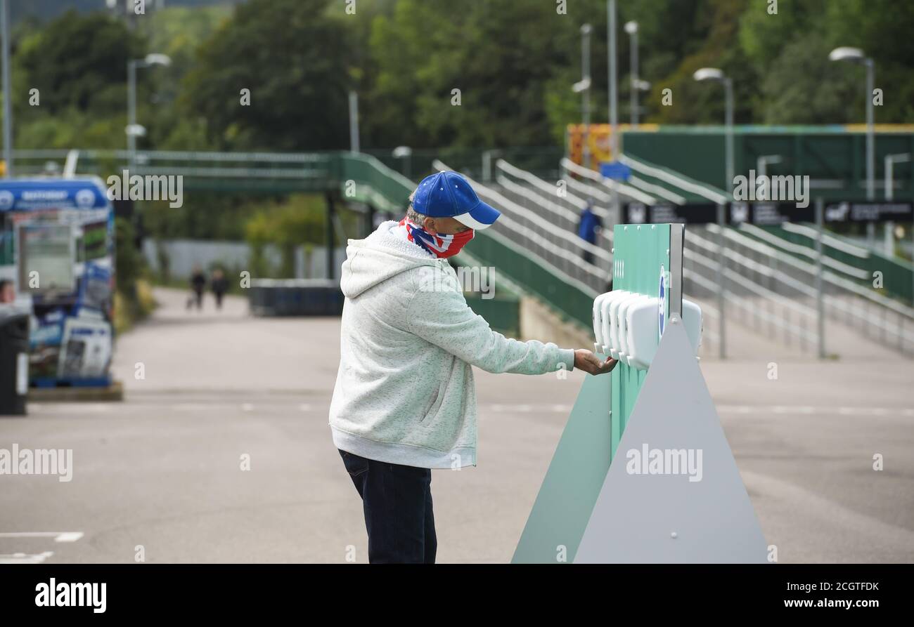 Chelsea stadium fans hires stock photography and images Alamy