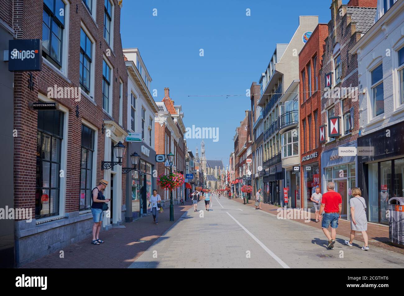 Pedestrian only shopping street hi-res stock photography and images - Alamy