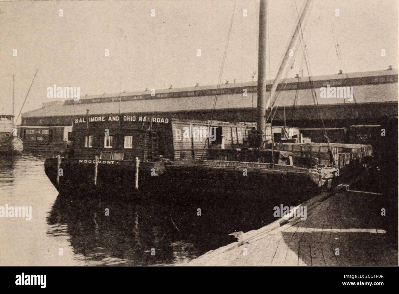 . Baltimore and Ohio employees magazine . i THE McMYLER COAL MACHINE AT