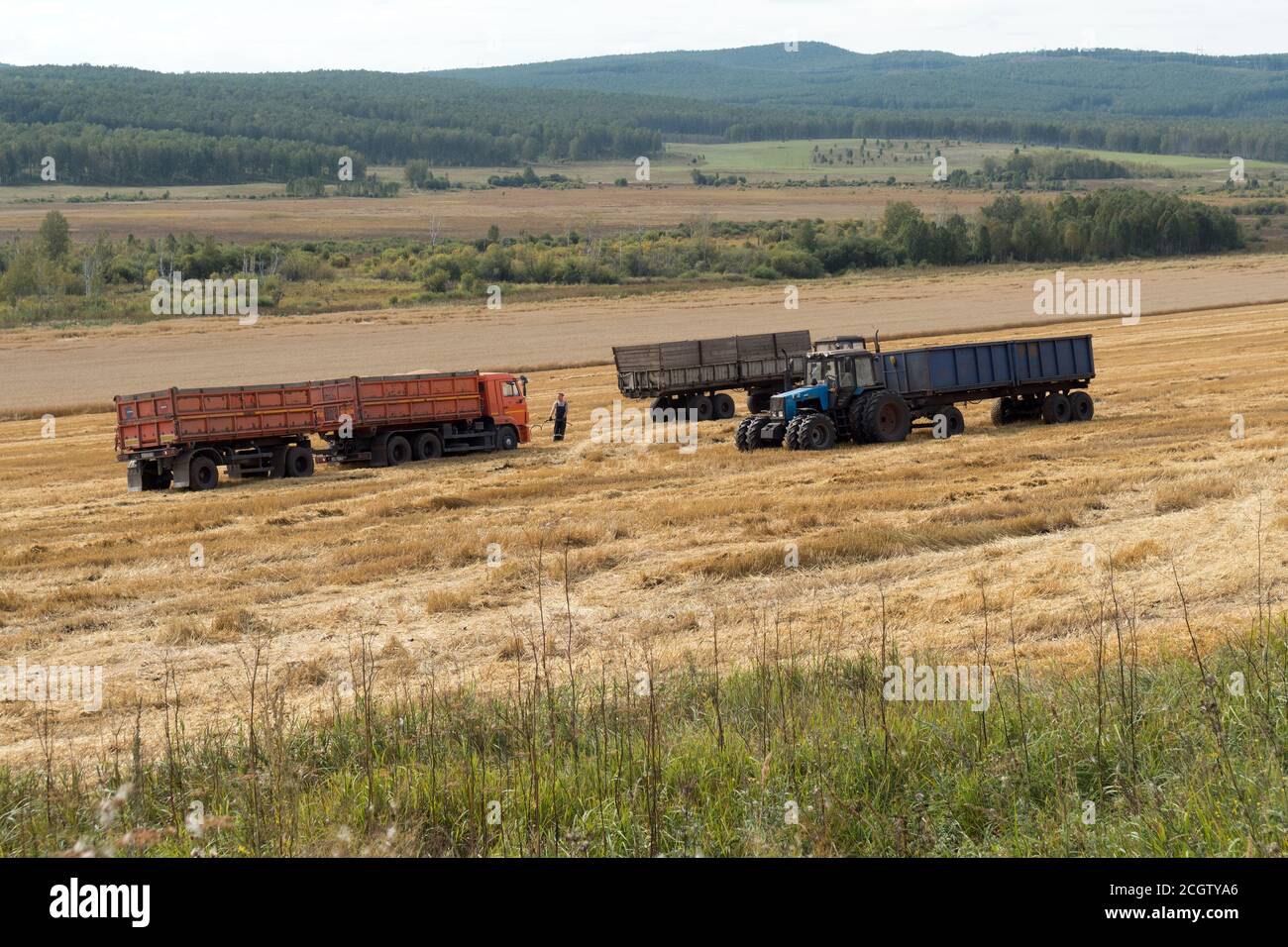 Two tractor trailers hires stock photography and images Alamy