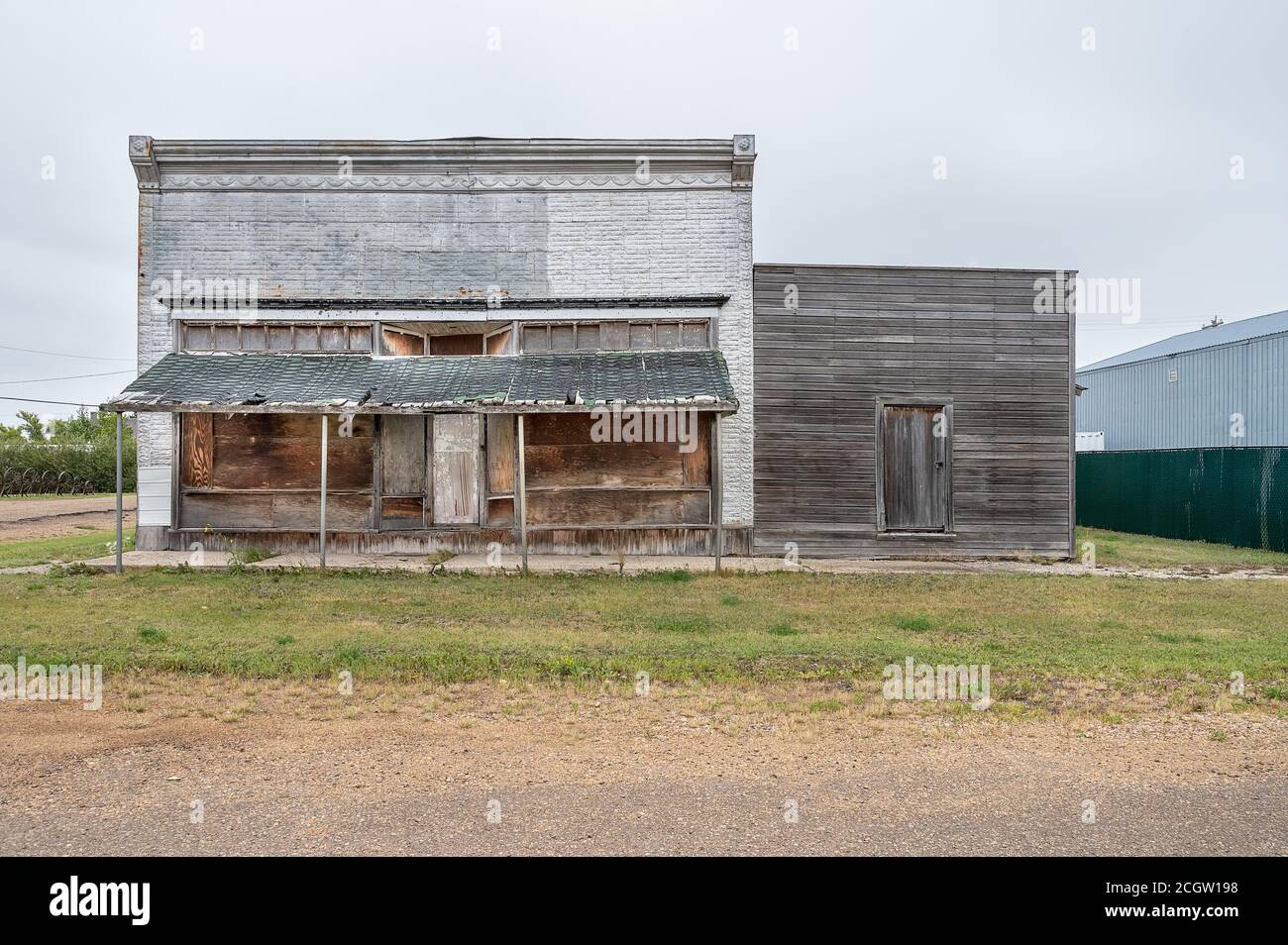 Abandoned ruin of old store in Craigmyle, Alberta, Canada Stock Photo