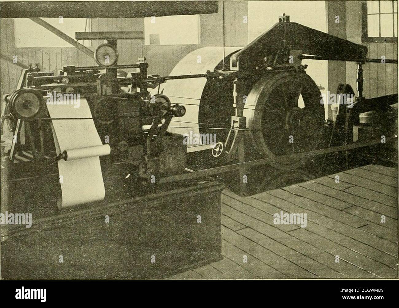 . The street railway review . sting apparatus is shown in the accompany-ing illustration and was designed to reiiroduce the conditionsof service so far as it is possible to do in laborator.v work. Ahorizontal shaft. 7 in. in diameter, supported in fi.ved bearing.s,has keyed on one end a 33 in. car wheel and on the other enda clutch by means of which it may be connected to a jack shaftdriven by a double plain slide valve engine with the two cylin-ders each 10 in. x 12 in. stroke. Secured to the shaft carryingthe car wheel is a fly-wheel 48 in. in diameter and 30 in. acrossthe face, built up of Stock Photo