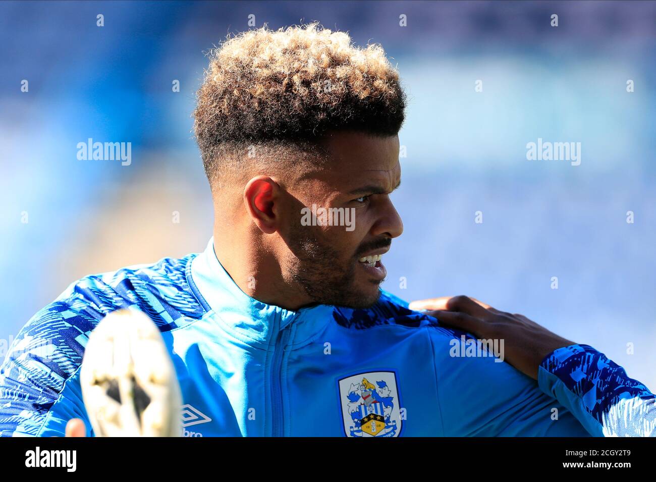 Fraizer Campbell (22) of Huddersfield Town warms up for the game Stock ...