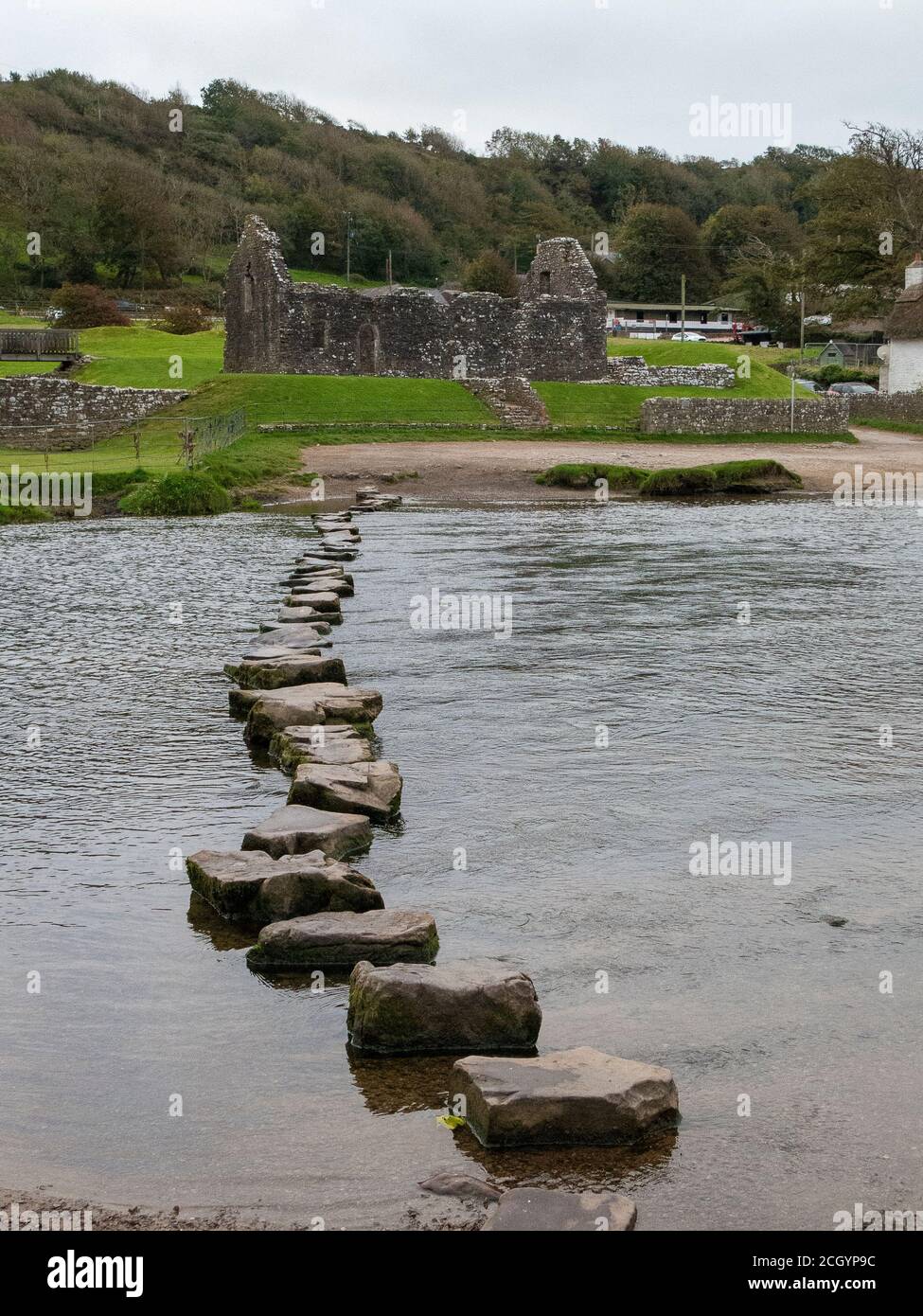Stepping Stones across the river Ogmore to Ogmore Castle. The Glamorgan Heritage Coast, Vale of Glamorgan,Ogmore South Wales, UK. Stock Photo