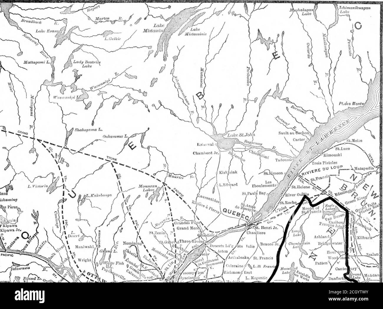 . Railway traffic maps : prepared for the course in inter-state commerce . 5* J Pack f.Opem. lidund k^ N^RB^^ftffA^^mJbart SMerbrooke ■VgooI mksliire •» MonscinV^^ ^jiTrnvHi/ille ■oPy^Ljnos] Y^^^^J -O Carrebasset -T 2;4jjii)o EIiTham Dover? V /.  ^^^  VH^j AlWnq. /i Princeton Kingsficli!  tJl Void Town Kfwcioy / ^y«i»aana sl..l,l«»Jo. . V/^ft/- «-^ &gt;^&gt; -^Bangor S,ilton-»J?-7jl f?°el l A«PoK&gt;g&gt;:afordi: lint  dV ui iDnTTTB^ -&gt;— T^KoriiOjira llratfora5k:;;jtoilJ&gt;l(^^^^n CiVsx^dstd&gt; Stock Photo
