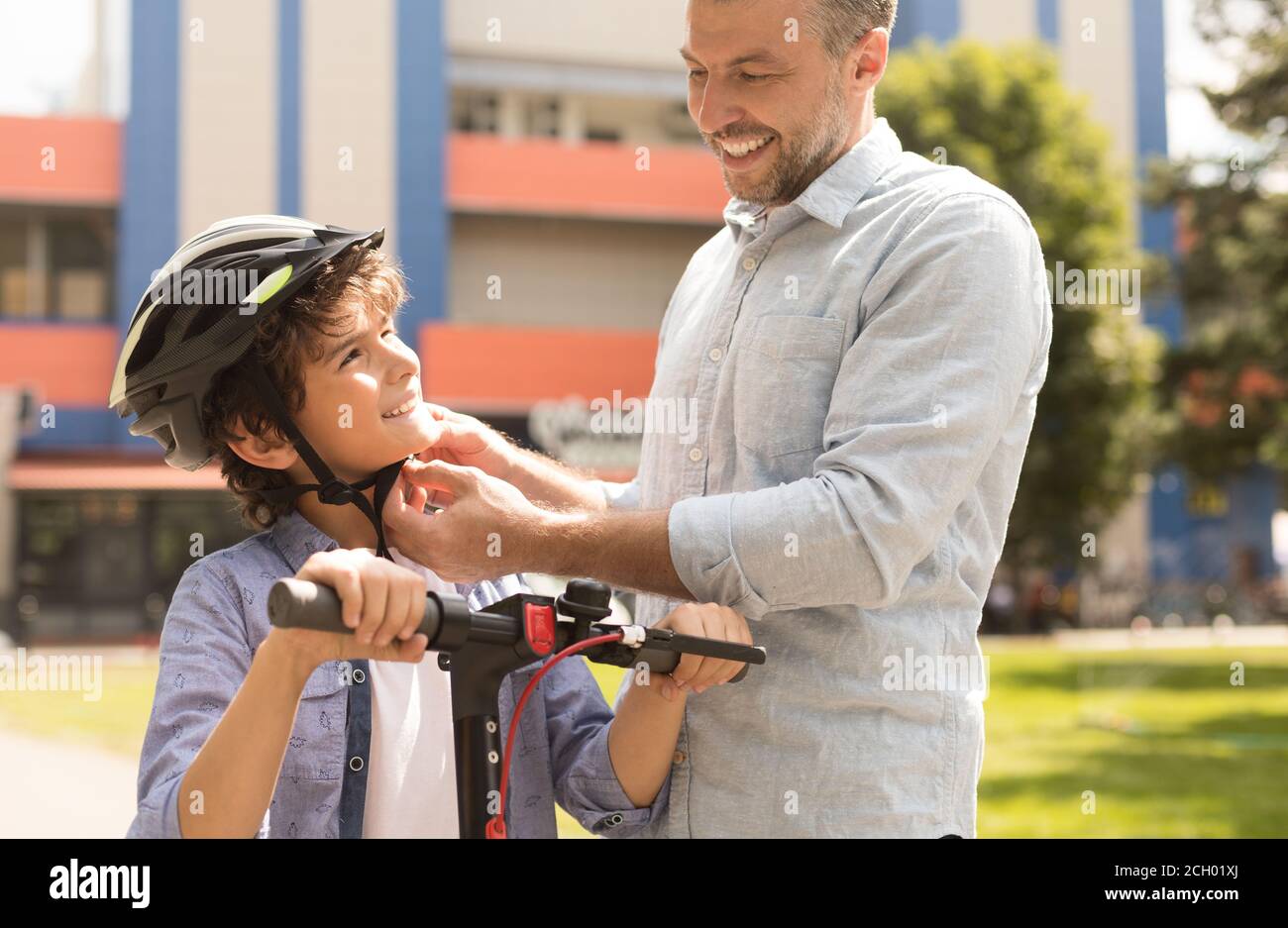 Wearing safety helmet hi-res stock photography and images - Alamy