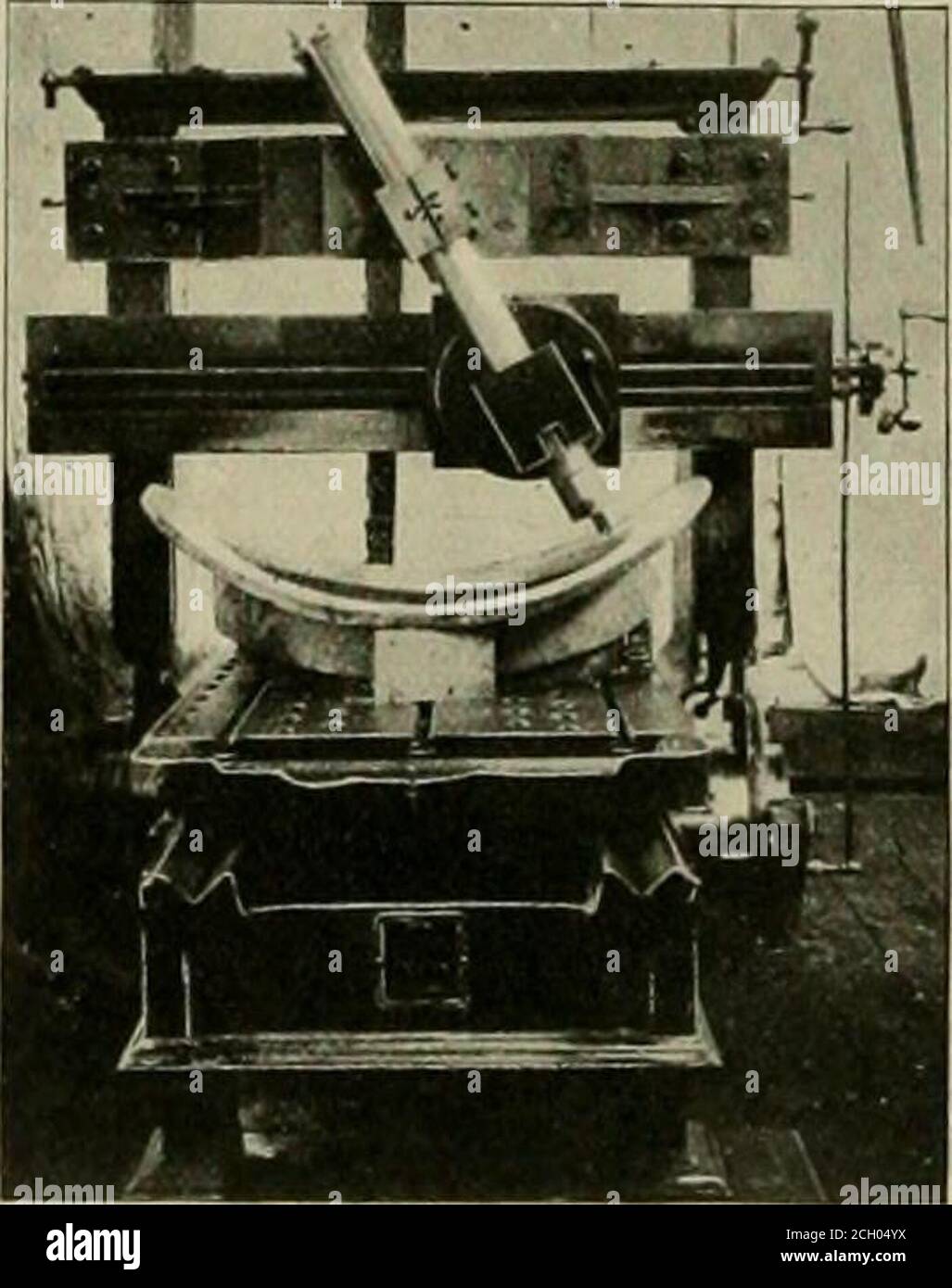 . Locomotive engineering : a practical journal of railway motive power and rolling stock . aper on Bending Tests of Stay-bolts. Mr. Cole has made a bending ma-chine to ascertain the life of staybolts be-ing constantly under bending strain, but.according to Mr. Gus Henning and otherauthorities, the machine does not repre-sent actual conditions, and therefore theresults are not as exhaustive as theymight have been. It is admitted that staybolts are injuredless by direct steam pressure than by thebending action of the sheets due to vari-ous causes, and the aim is to decreasethese injurious action Stock Photo