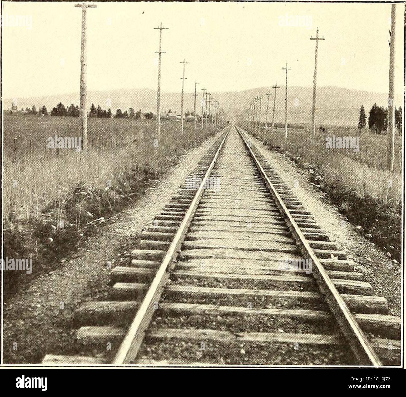 . The Street railway journal . lene. It is the chief shippingpoint of the Coeur dAlene mines, with boats running to all As shown on the accompanying map, the railway follows thevalley of the Spokane River, which is the natural outlet of LakeCoeur dAlene. About midway between the termini, the roadcrosses the river, 2&gt;7lA ft- above the surface of the water, on a600-ft. wooden truss bridge, and at the same time also crossesthe dividing line between the States of Idaho and Washington.The track is of standard gage and is laid with 60-lb. standardA. S. C. E. section T-rail in 30-ft. lengths. The Stock Photo