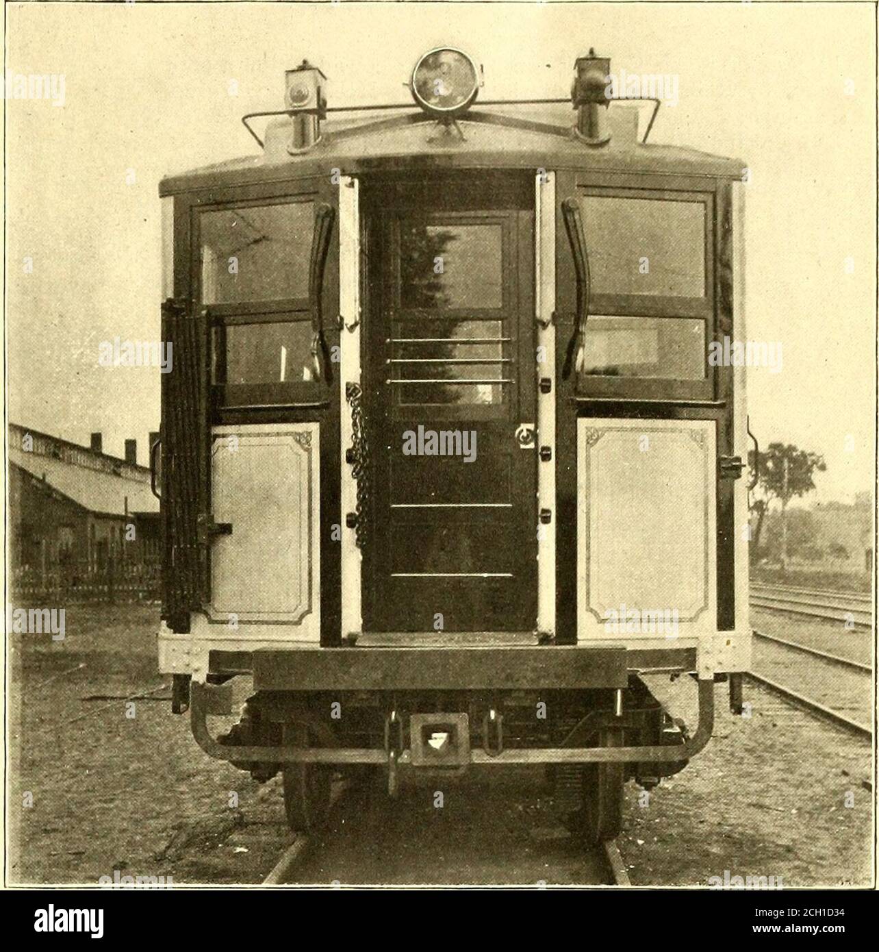 . The Street railway journal . n. 50 1 47 1 42 39 1U 0 33 2 8 11% 8 9 W idth over sheathing S 9% 8 7 Width over deck eaves moulding s 5 8 9% Height, top of rail to center draw-bar. 5 2 5 Height, top of rail to under sills iy8 3% Height, top of rail over platform S 9 Height, top of rail over roof 12 0 12 IOV2 Probably the most important departure from or-dinary practice in the general design of these carsis the arrangement of the platforms. The cars arevestibuled, and when made up into trains each carcan be closed so as to be entirely distinct or apassageway may be opened throughout the train.A Stock Photo