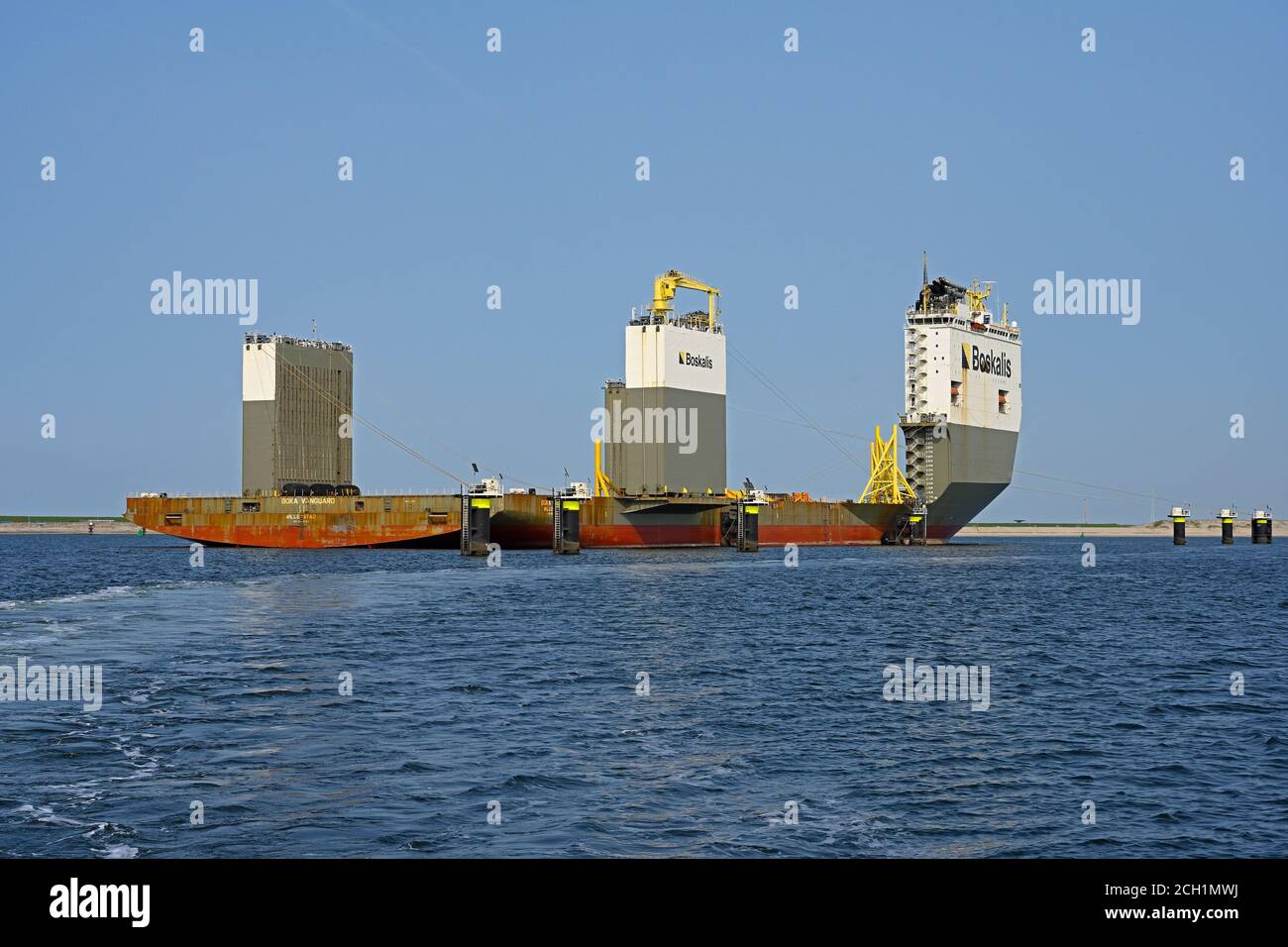 port of rotterdam  - 2020-09-11 ---   world largest semi-submersible heavy lift vessel boka vanguard (imo# 9618783) (116175 dwt) berthed at dolphins a Stock Photo