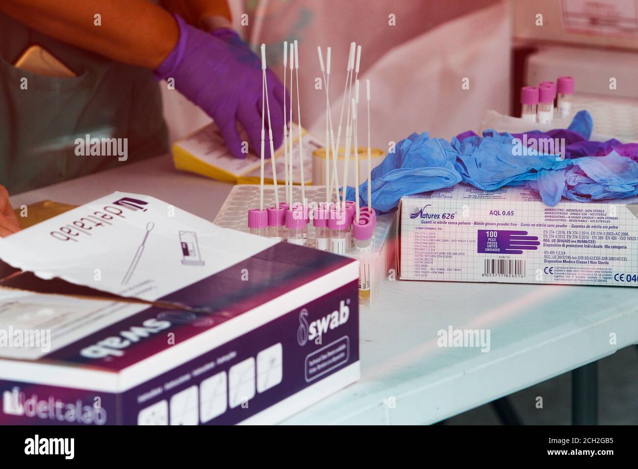 Presence absence test hi-res stock photography and images - Alamy