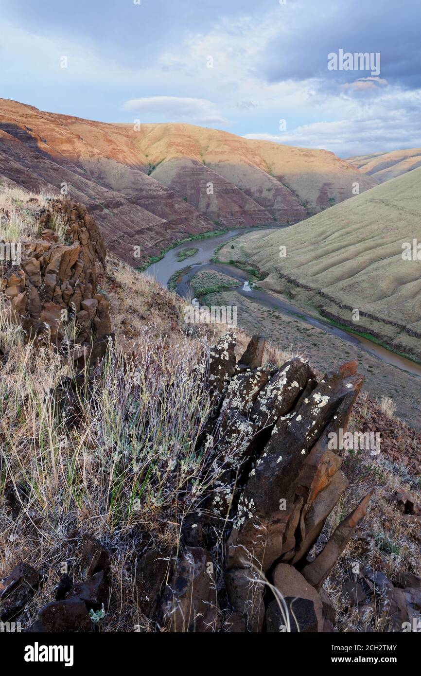 John Day River flowing through canyons of central Oregon desert, Oregon