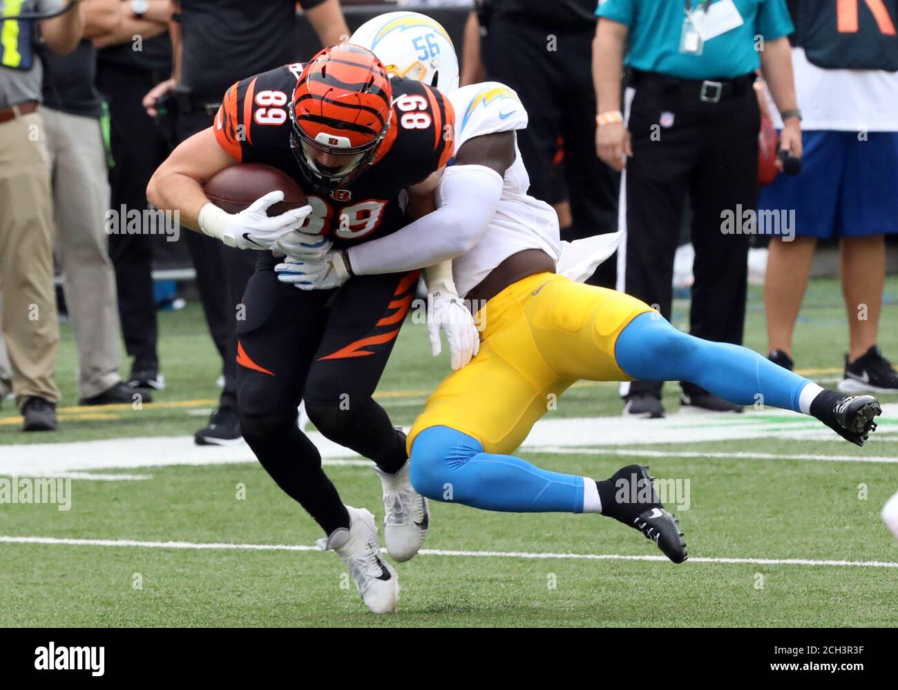 Cincinnati, United States. 13th Sep, 2020. Cincinnati Bengals tight end Drew Sample (89) fights to breaks free from the Los Angeles Chargers Kenneth Murray (56) during the first half of play at Paul Brown Stadium in Cincinnati, Ohio, September 13, 2020. Photo by John Sommers II/UPI Credit: UPI/Alamy Live News Stock Photo