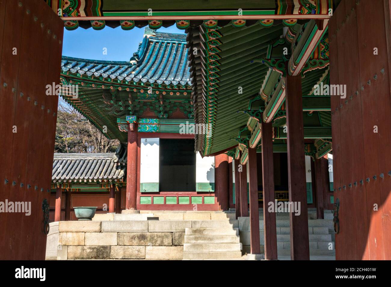 The Seonjeongjeon Hall at the Changdeokgung Palace in Seoul, South Korea. The building was the main place for the emperor to meet with high ranking officials to discuss political, state, and foreign affairs. Stock Photo