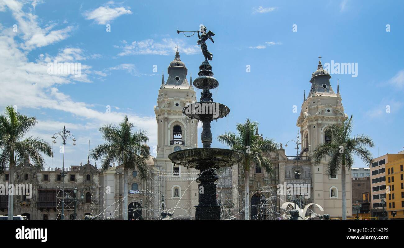 Lima Monuments Bronze Fountain and Cathedral of Lima, Plaza de Armas (Plaza Mayor ...