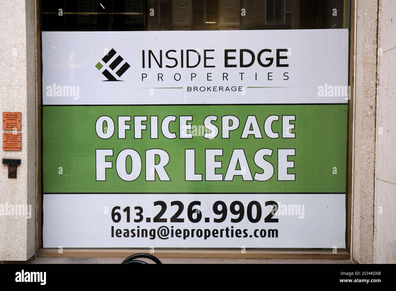 Office Space For Lease sign in downtown Ottawa Stock Photo - Alamy