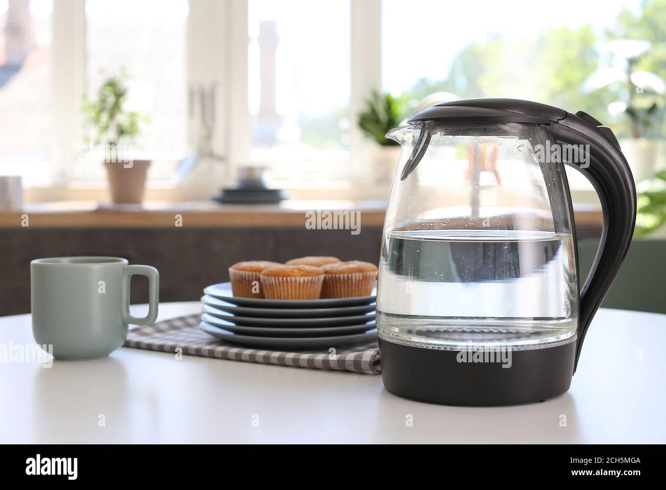Electric kettle cup hi-res stock photography and images - Alamy