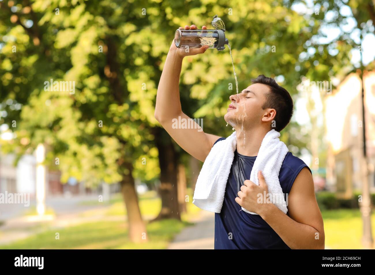 Pouring water on head gym hires stock photography and images Alamy