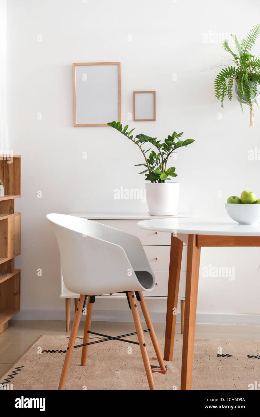 Interior of modern stylish dining room Stock Photo - Alamy