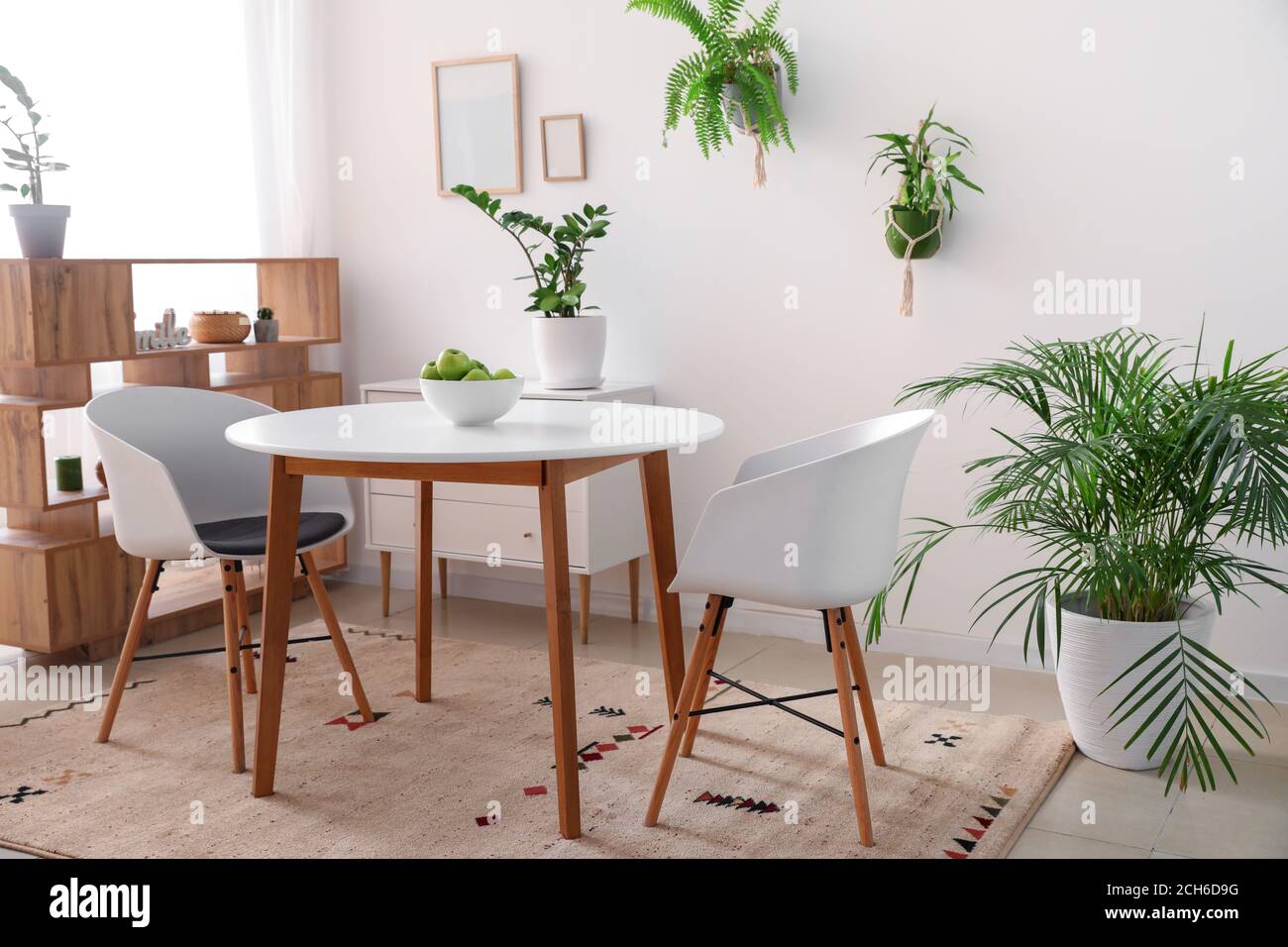 Interior of modern stylish dining room Stock Photo - Alamy