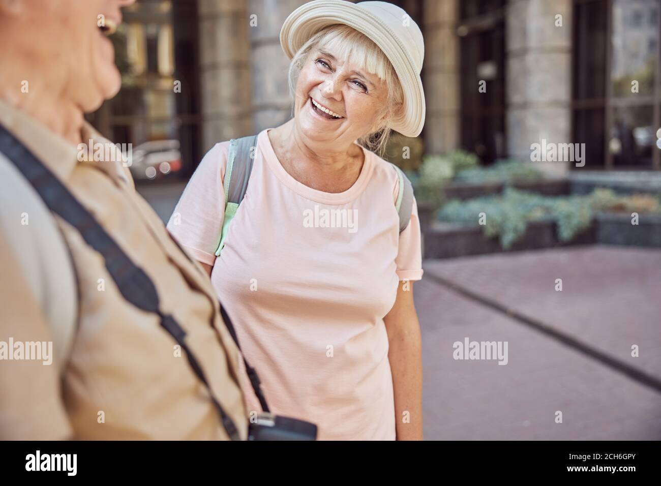 Old cheerful man woman tourists hi-res stock photography and images - Alamy