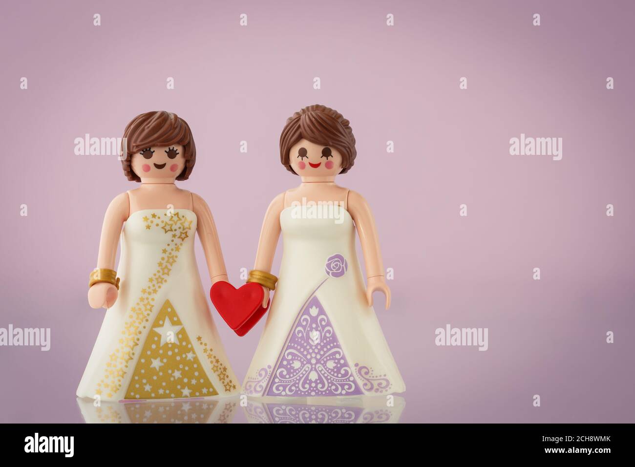 Funny couple photoshoot hi-res stock photography and images - Alamy