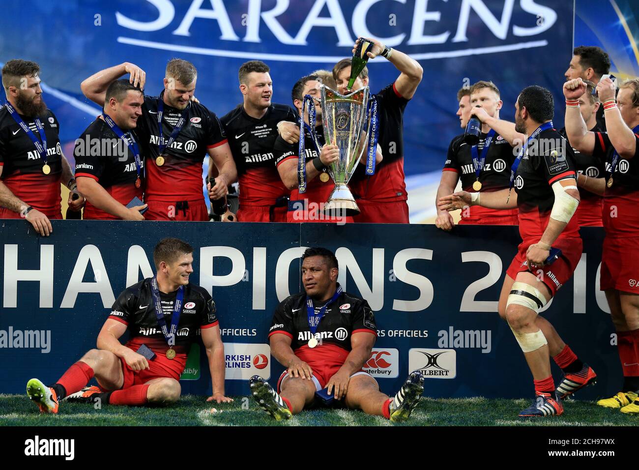 Saracens Players Celebrate Winning The European Champions Cup Trophy During The European Rugby Champions Cup Final At The Parc Olympique Lyonnais Lyon Stock Photo Alamy Saracens Players Celebrate Winning The European Champions Cup Trophy During The European Rugby Champions Cup Final At The Parc Olympique Lyonnais Lyon Stock Photo Alamy