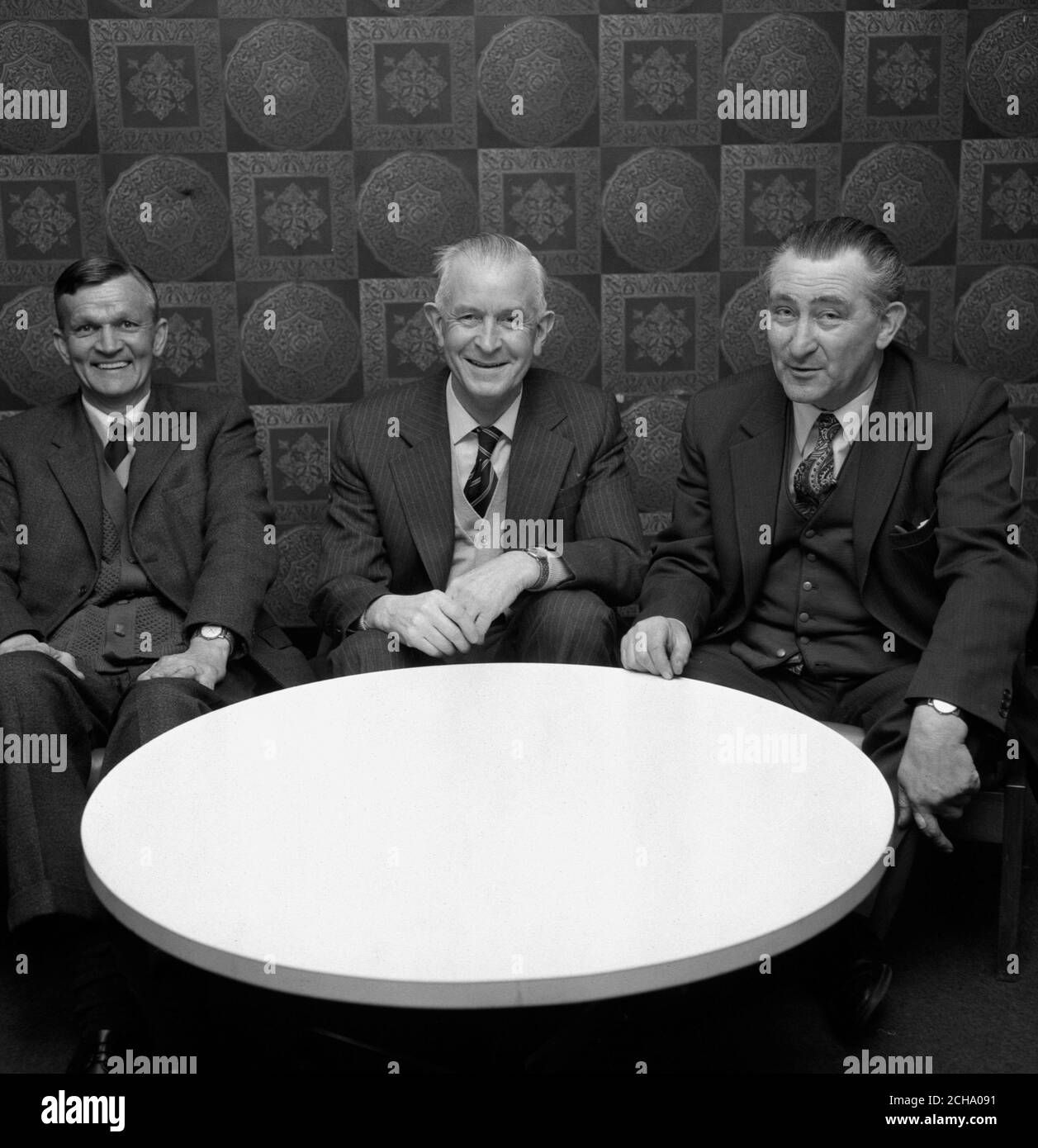 (l-r) F.C. Long, J.F. Blane and G.F. Brown at their Long Service Awards presentation at the Press Association. Stock Photo