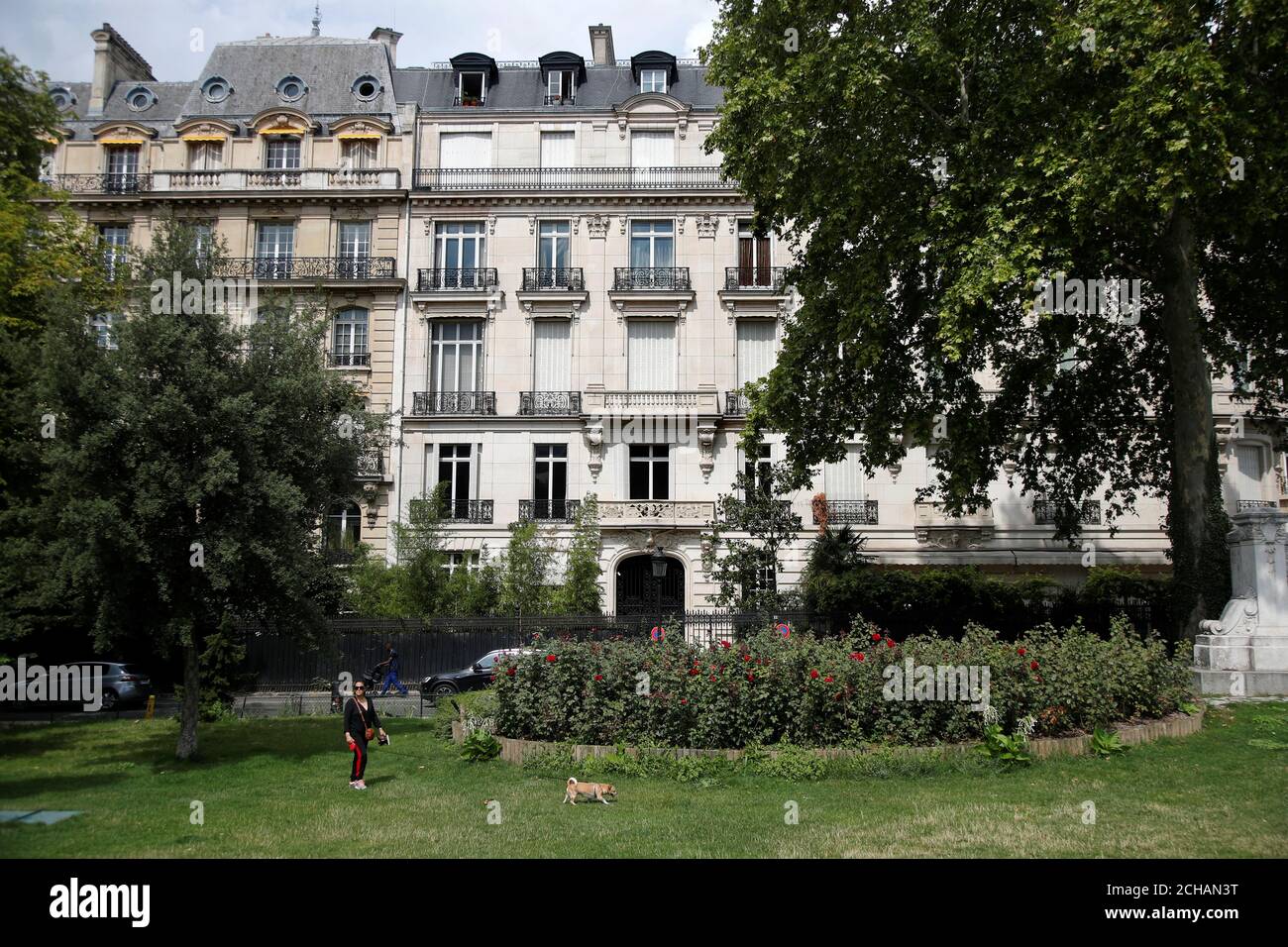 Avenue foch apartment hires stock photography and images Alamy