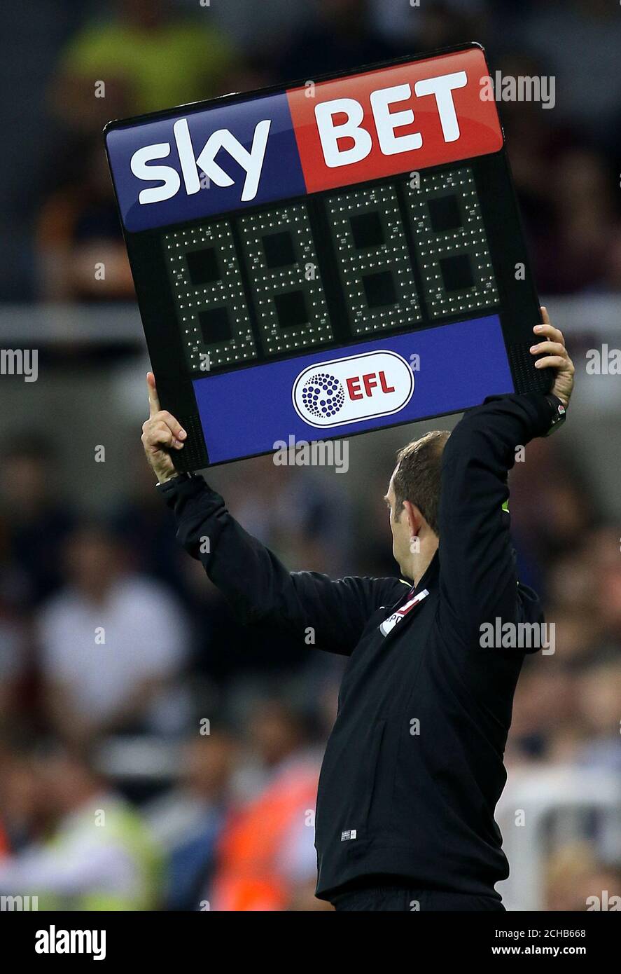 Fourth official holds up board hires stock photography and images Alamy